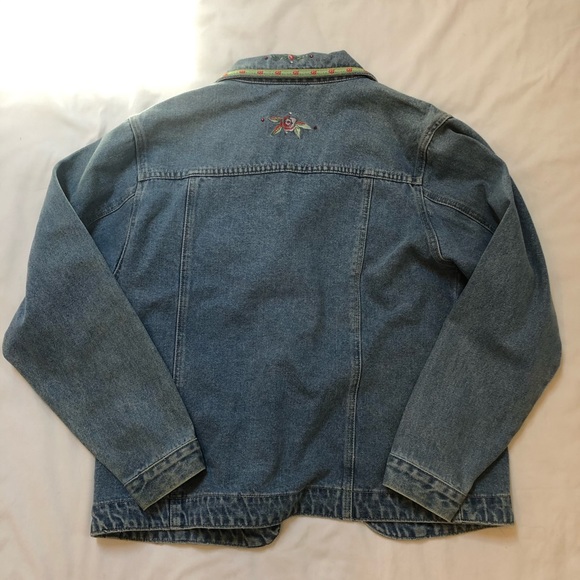 Jean Jacket with floral patches - Picture 4 of 9